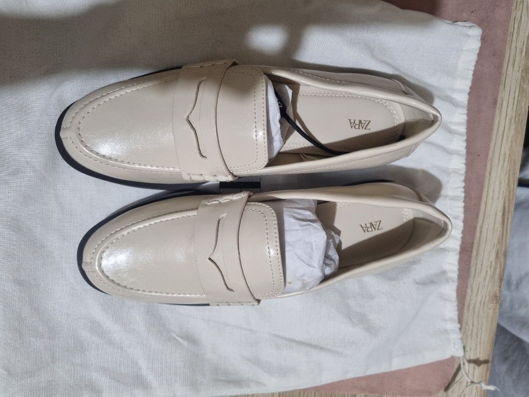 Zara Cream Loafers - Size 36 (Category: Loafers) located in Quezon City. Submitted by shopewisely (Listing ID 1430050469, Image 1). Description: Reason for selling: It's too big on me. I'm usually a size 36 but this might have a larger sizing. Could fit a size 37. includes dustbag.