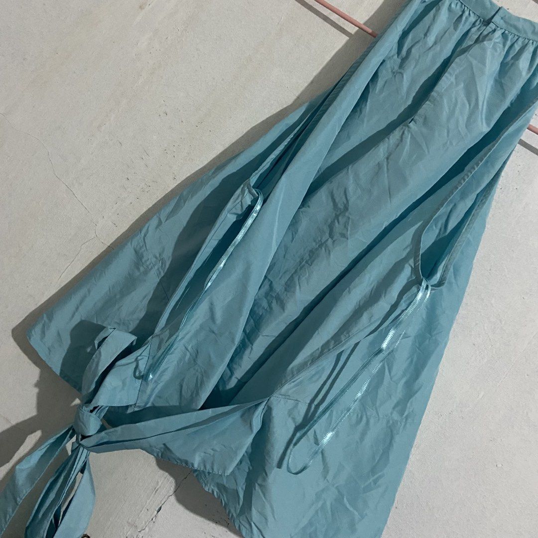 Zara Halter Top - XS (Category: Sleeveless) located in Iligan City. Submitted by dddbq (Listing ID 1430198066, Image 3). Description: Can fit up to small.