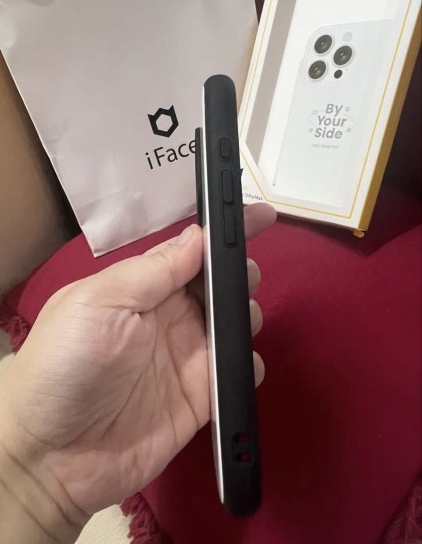 💯 Authentic iFace for iPhone 16 Pro (Category: Cases & Sleeves) located in Quezon City. Submitted by ceecee007 (Listing ID 1430246147, Image 3). Description: 💯 Authentic Magsafe iFace for iPhone 16 Pro. Brandnew. Negotiable. With free Magsafe Pop Socket. ✅ 1,500.