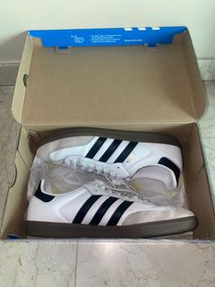 (Category: ) located in . Submitted by sneakerplug67 (Listing ID 1430309800, Image 1). Description: .