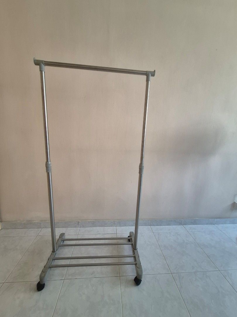 Adjustable Clothes Rack