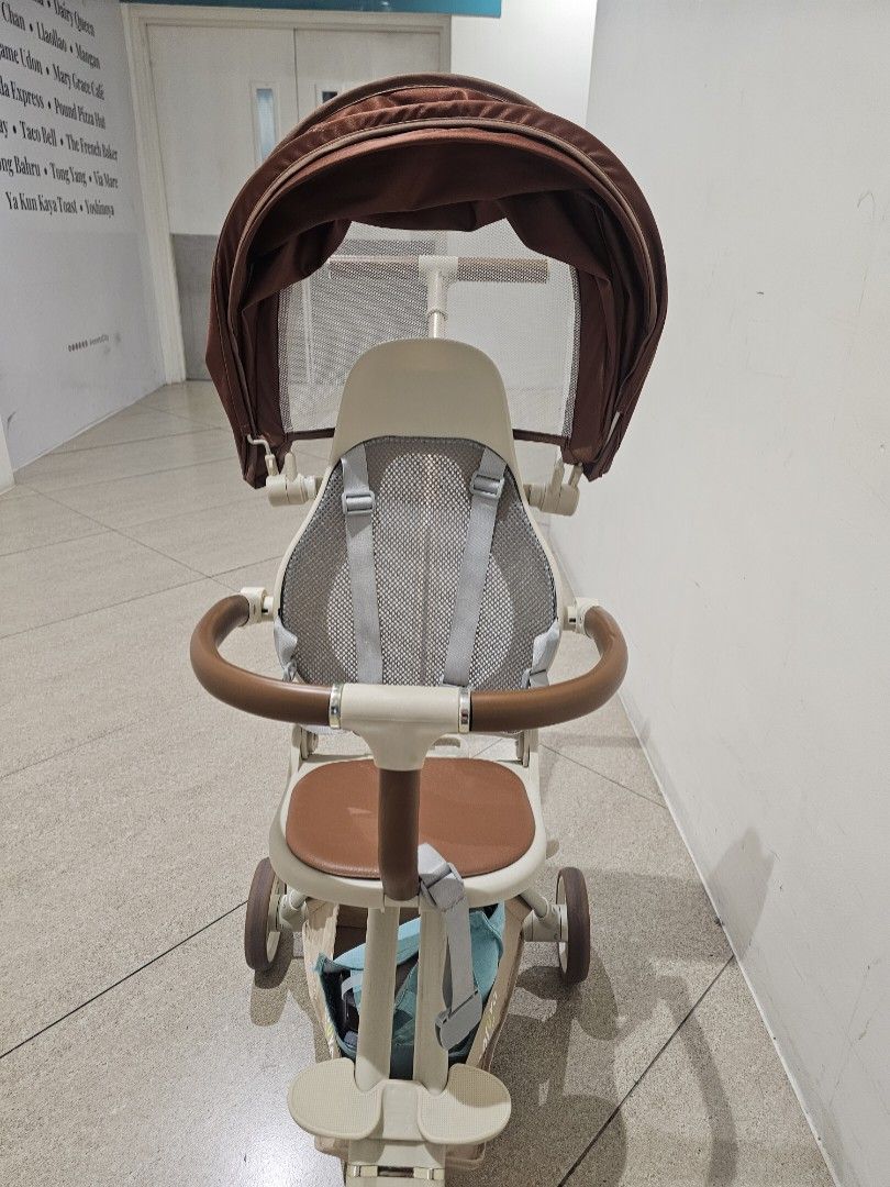 Apruva Stroller (Category: Strollers) located in Quezon City. Submitted by marie.kn (Listing ID 1430282478, Image 1). Description: rfs : decluttering flaws in the last 2 pics flaws doesn't affect the pushing of the stroller Payment first via GCash. NO CASH FROM DELIVERY DRIVERS WILL BE ACCEPTED.