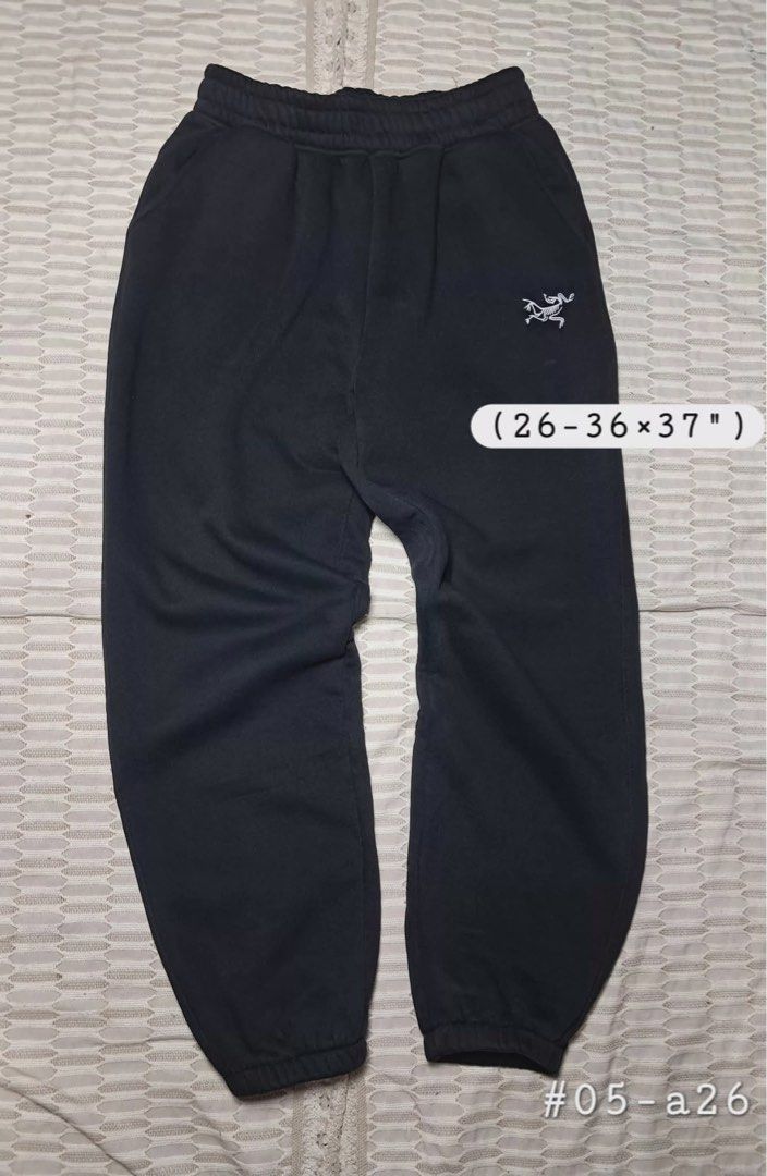 Arc'teryx Black Sweatpants (Category: Joggers) located in Baguio. Submitted by padisellsz (Listing ID 1430271694, Image 1). Description: Black Arc'teryx sweatpants. Very good condition No issues Features the Arc'teryx logo on the front. Made of 100% cotton. The waist size is between 26-36 inches, and the length is 37 inches. Made in China..