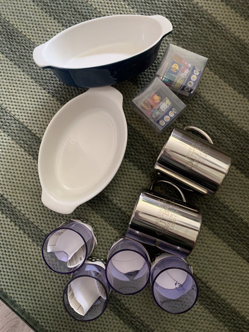 Assorted Kitchenware and Collectibles448358597327605760