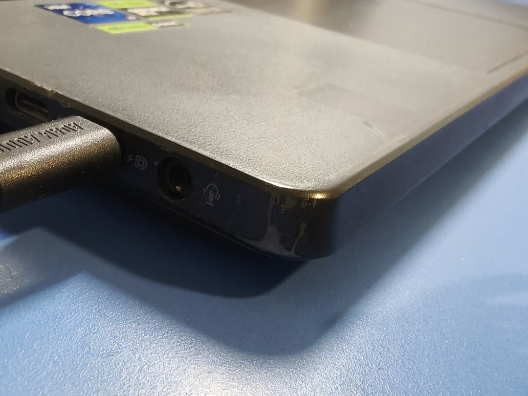ASUS ROG Zephyrus G16 4060420607347530158082