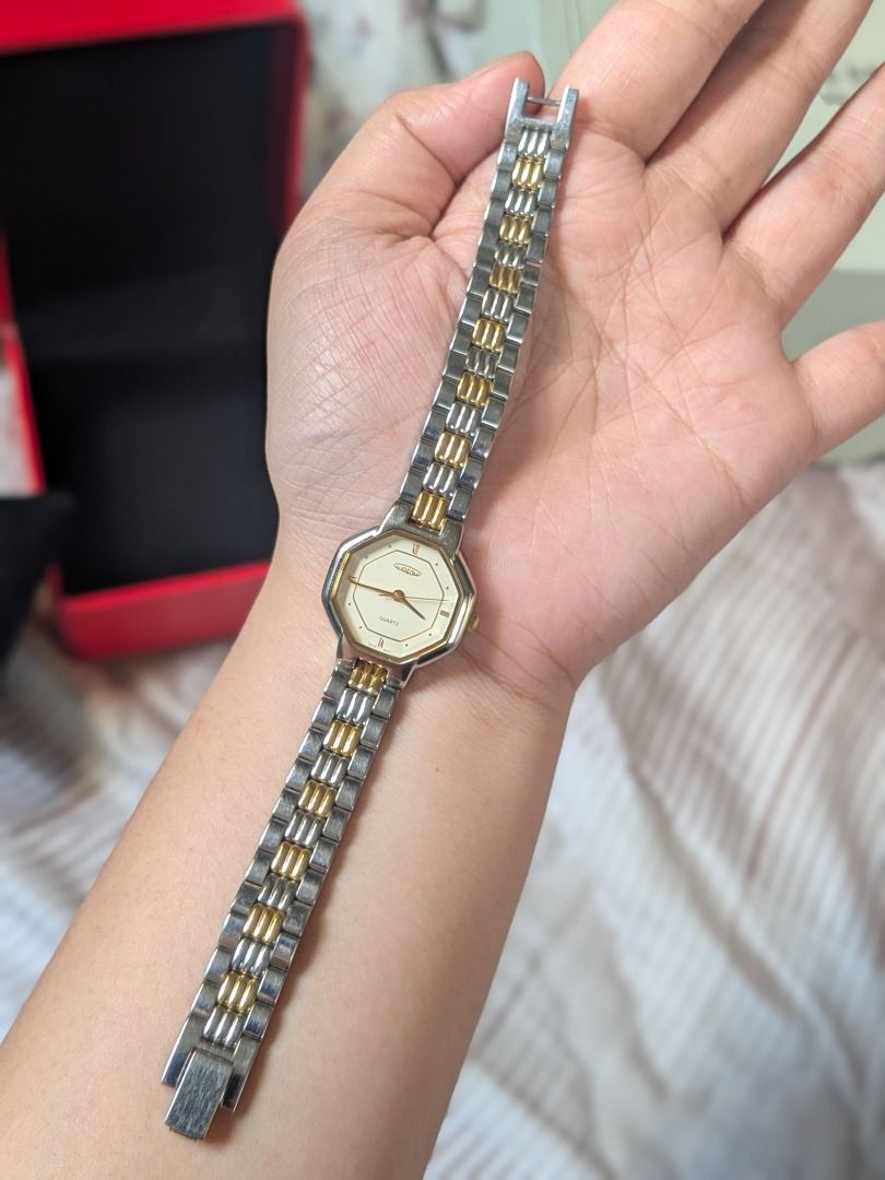 Aureole Octagonal Two Tone Swiss Watch (Category: Women's Watches) located in Quezon City. Submitted by nnncorner (Listing ID 1430382610, Image 3). Description: Original Aureole Octagonal Two Tone Watch 100% original Quartz Swiss Movement Roman Numeral White Dial Collection and Rare Item Got it from Japan No tarnishing on gold and silver No hairlines nor scratches on glass face Fits 17-18 cm wrist only Super pretty in person With replacement box 