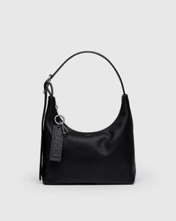 (Category: ) located in . Submitted by nomoneyforclothes (Listing ID 1430301845, Image 1). Description: .