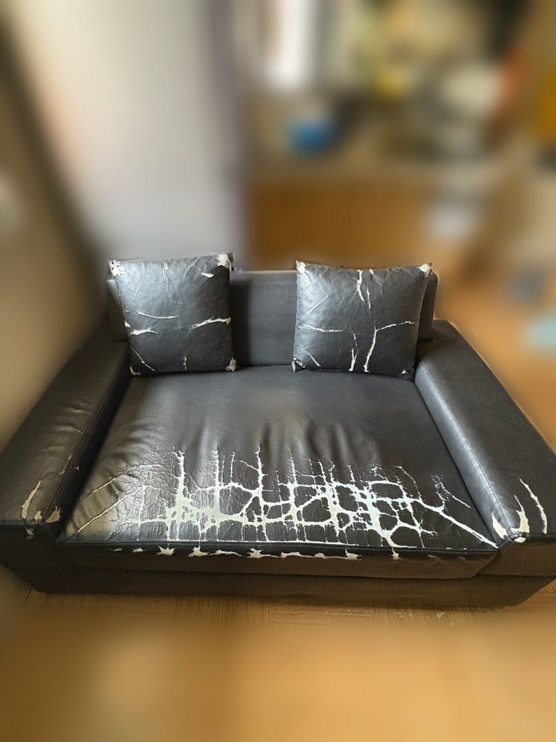 Black 2-seater Leather Sofa (Category: Sofas) located in Manila. Submitted by prelovedbychikky_ (Listing ID 1430309187, Image 1). Description: BLACK 2-SEATER LEATHER SOFA Type: Leather Color: Black Condition: - Well-used - Leather is worn out, but other than that all parts are good. RFS: Decluttering Price: Php 2,500.00 (negotiable for sure buyers) 📍Loc: Manila (Vito Cruz, Taft Ave.) - For pick up only: Caltex P. Ocampo Osmeña Highway (Will send