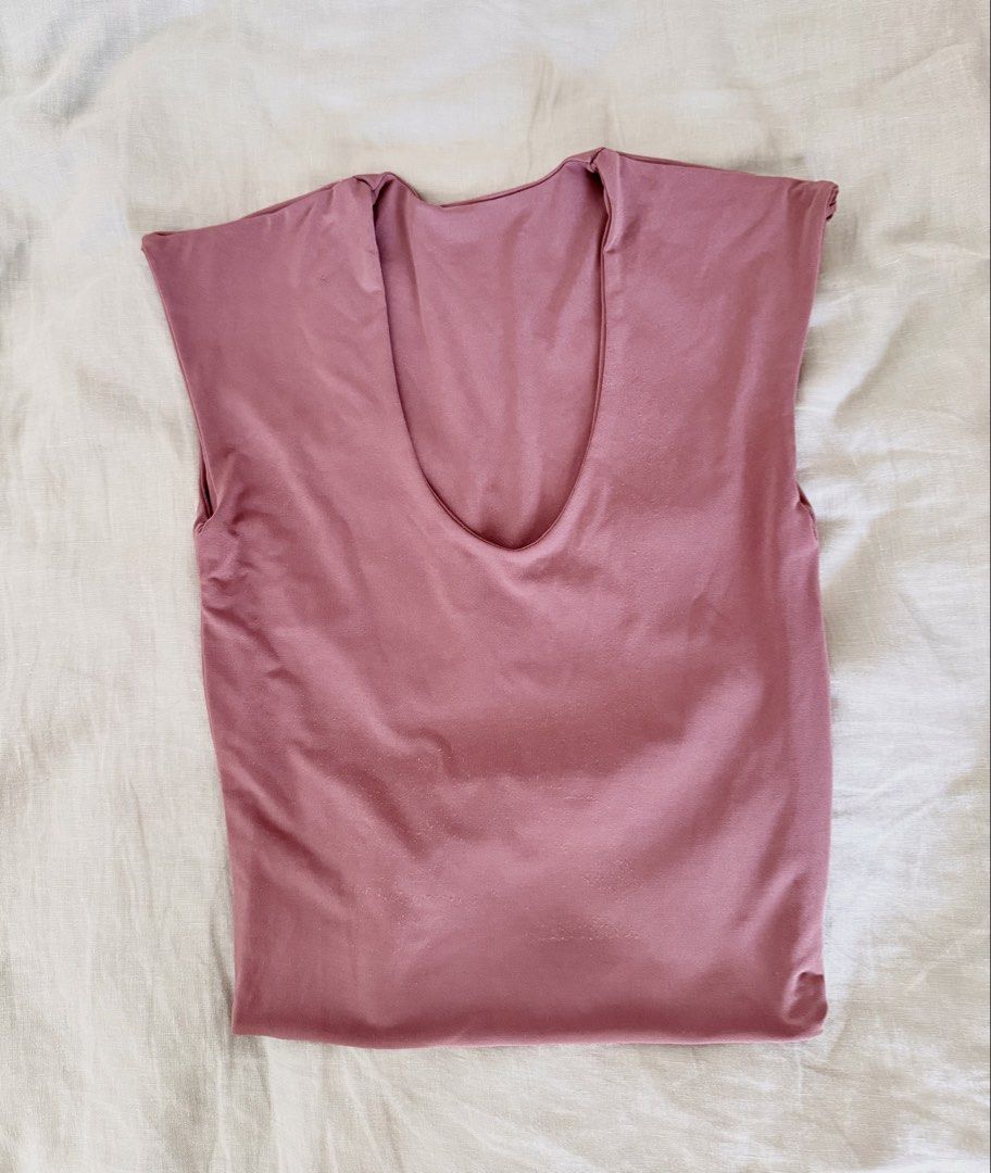 BM Suit Daphne Top (Category: Shirts) located in Tabuk. Submitted by petal.decluttering (Listing ID 1430263007, Image 1). Description: BM Suit Mestiza Brown Daphne Top🤎 * See photos for front and back details * Best fits Small * See photo from actual shop at the end Condition: used, in good condition RFS: decluttering Inclusions: top only Meet-up location * 7/11 Convenience Store, Dagupan Centro, Tabuk City, Kalinga or * Paseo George, Bulanao, T