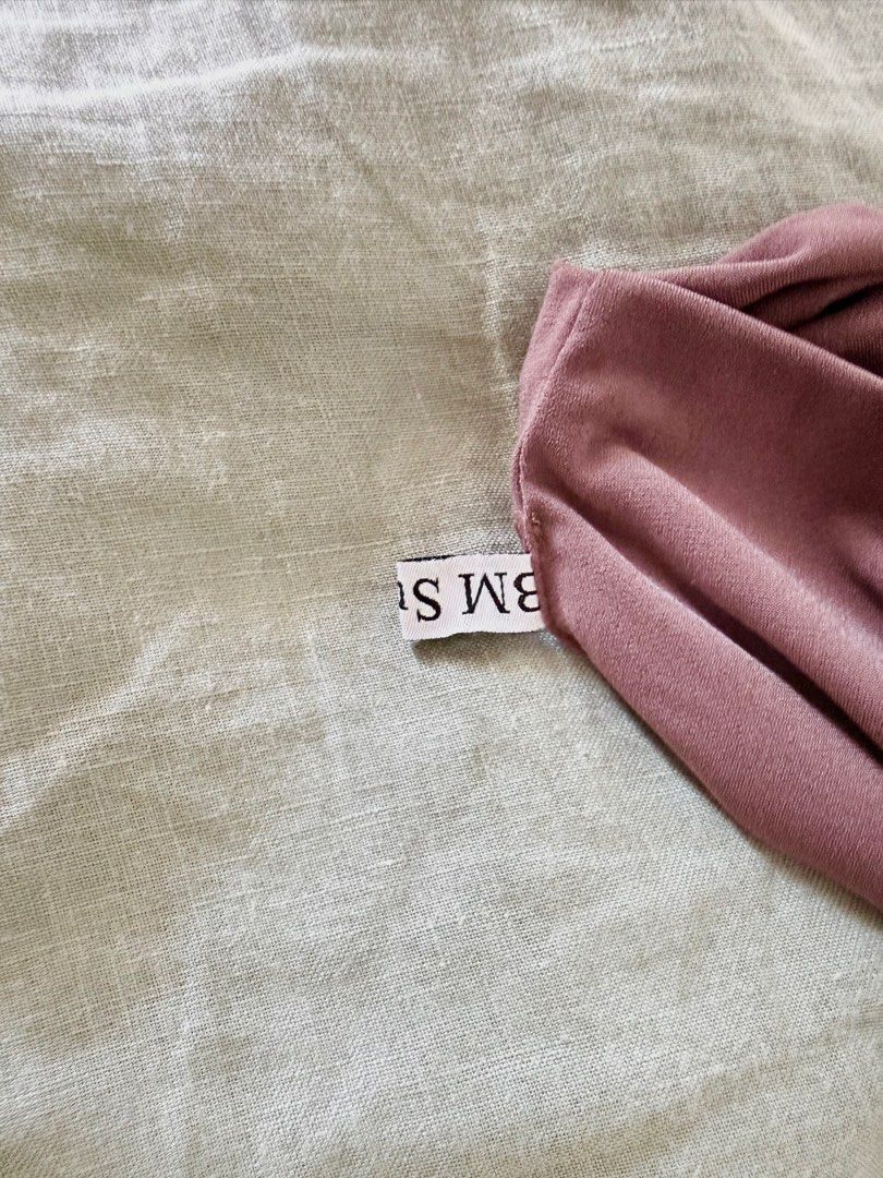 BM Suit Daphne Top (Category: Shirts) located in Tabuk. Submitted by petal.decluttering (Listing ID 1430263007, Image 3). Description: BM Suit Mestiza Brown Daphne Top🤎 * See photos for front and back details * Best fits Small * See photo from actual shop at the end Condition: used, in good condition RFS: decluttering Inclusions: top only Meet-up location * 7/11 Convenience Store, Dagupan Centro, Tabuk City, Kalinga or * Paseo George, Bulanao, T