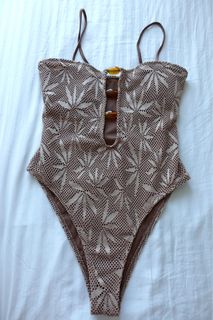 (Category: ) located in . Submitted by adanimottoshop (Listing ID 1430345479, Image 1). Description: .