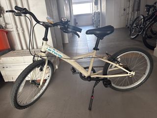 (Category: ) located in . Submitted by mummy.shopper (Listing ID 1430216036, Image 1). Description: .