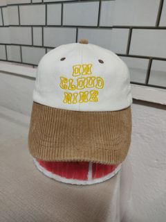 (Category: ) located in . Submitted by ek_thriftstore90 (Listing ID 1430253645, Image 1). Description: .