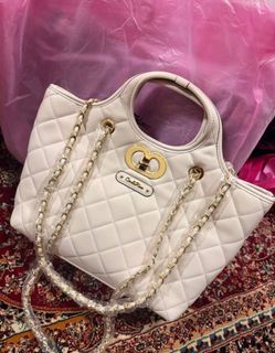 (Category: ) located in . Submitted by reenabell (Listing ID 1430379638, Image 1). Description: .