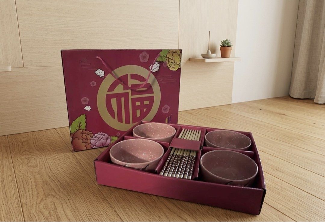 [BNIB] Ceramic Bowl Set with Chopsticks