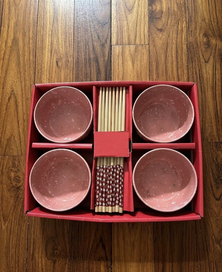[BNIB] Ceramic Bowl Set with Chopsticks446878712564305921