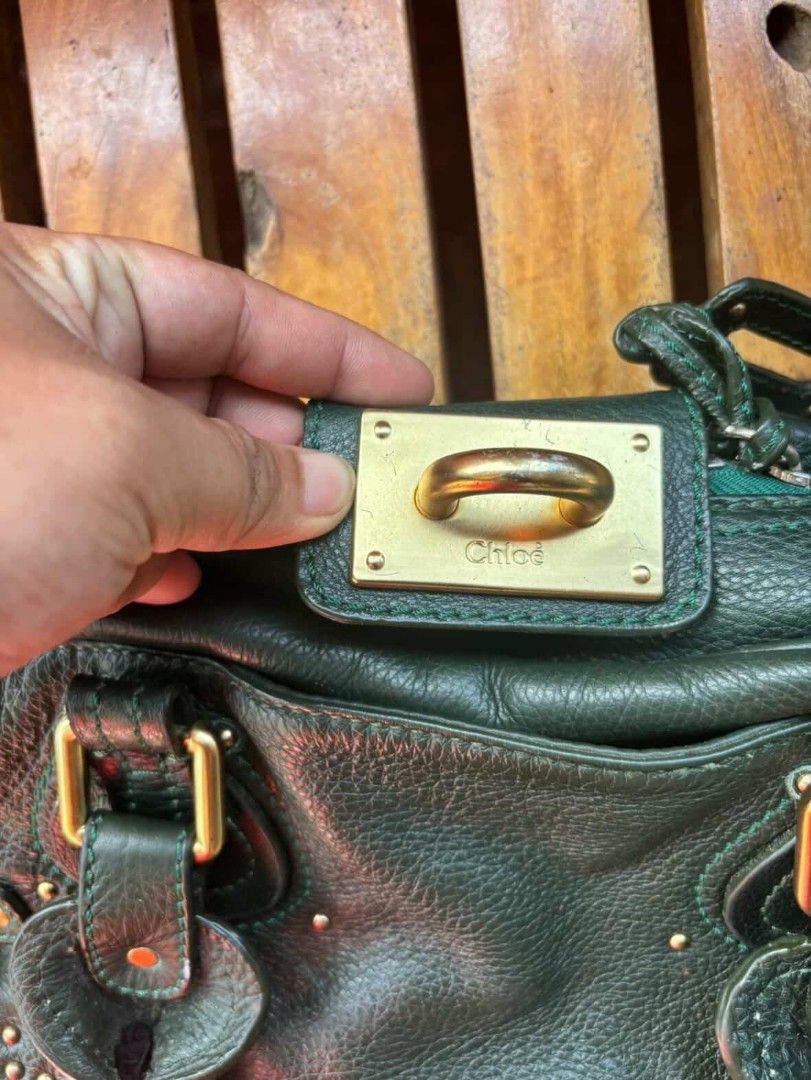 Chloe Paddington Handbag (Category: Luxury Bags & Wallets) located in Manila. Submitted by manisanro47672 (Listing ID 1430295904, Image 3). Description: Chloe Paddington missing lock and key.