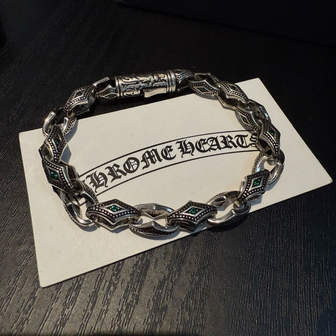 Chrome Hearts outlet bracelet (Category: Bracelets) located in Caloocan City. Submitted by freemountain-814cc6 (Listing ID 1430350933, Image 2). Description: .