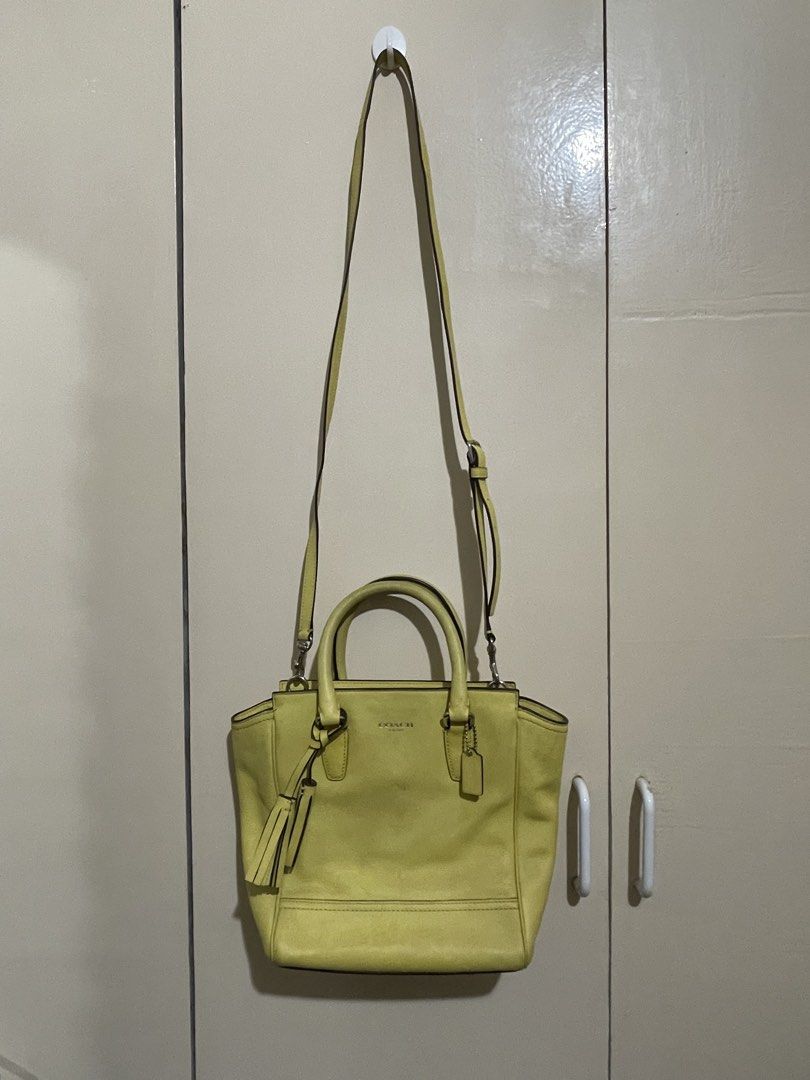 Coach Yellow Leather Satchel Bag (Category: Luxury Bags & Wallets) located in Quezon City. Submitted by karjanef (Listing ID 1430382779, Image 1). Description: .
