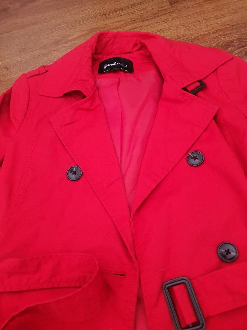 Coat stradivarius (Kategori: Pakaian - Lainnya) berada di Jakarta Selatan. Dikirim oleh nei08 (ID iklan 1430287940, Gambar 3). Deskripsi: red colour size S bahan tipis bisa untuk harian.