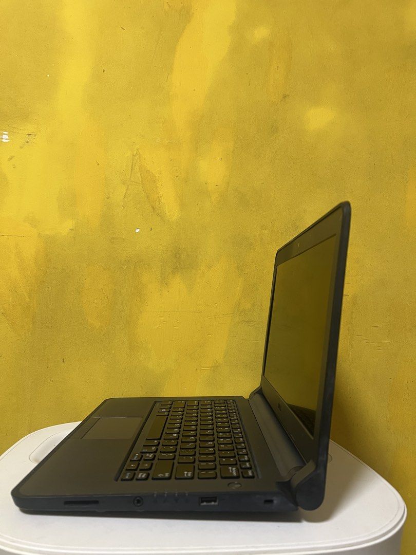 Dell Latitude Laptop420595296203581441