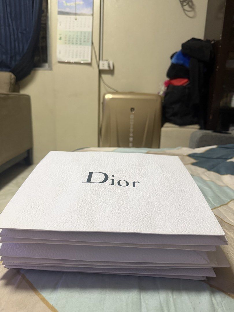 Dior Paper Bag 8pcs (Category: Luxury Accessories) located in Bacoor. Submitted by peanut_storm (Listing ID 1430336913, Image 2). Description: .