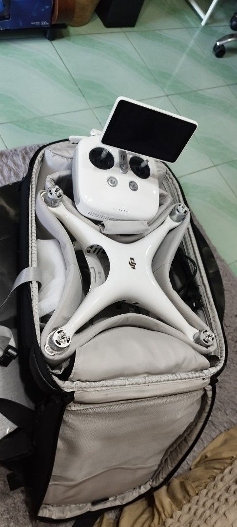 DJI Phantom 4 Pro (Category: Drones) located in Orani. Submitted by lemuel02 (Listing ID 1430214887, Image 2). Description: dji phantom 4 pro .