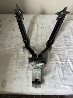 ULTi Evo Dual Vertical Monitor Arm | T36, Computers & Tech, Parts ...