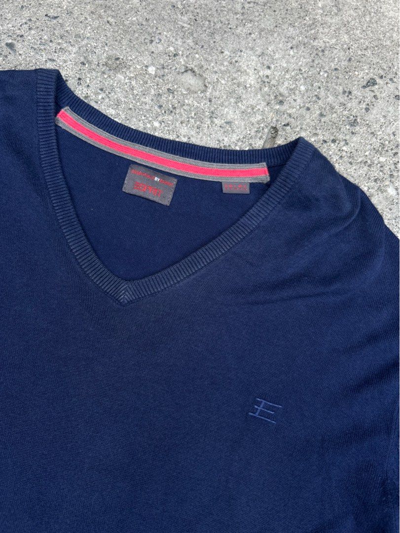 Esprit Long Sleeve Sweater (Category: Longsleeves) located in San Carlos. Submitted by declutterph2420 (Listing ID 1430275837, Image 2). Description: 28x19 - Esprit long sleeve sweater - Navy blue color - Classic design - Versatile and easy to style.