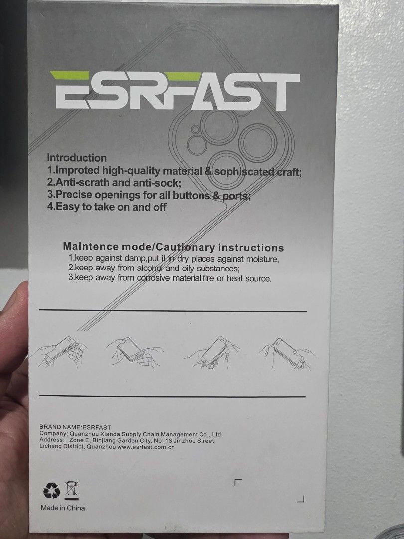ESRFast iPhone 17 Pro Max Case (Category: Cases & Sleeves) located in Makati City. Submitted by jeffsquared (Listing ID 1430302679, Image 2). Description: ESRFast iPhone 17 Pro Max Case - tough and durable last 2 pcs.