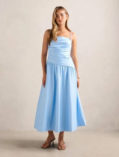 Ever New Ashton Ruched Midi Dress (Category: Dresses) located in Cebu City. Submitted by declutteringloved (Listing ID 1430243262, Image 1). Description: 💌 Message me if you have any questions! ✔️ Size US 2 ✔️ Decluttering! ✔️ Straps are removable 💗 ✔️ such a pretty dress, worn only once ✔️ Shipping fee to be shouldered by buyer MOP: ✅ BDO Bank Transfer or GCASH ➖ COD depends MOD: ✅ Within Cebu City - Lalamove or Grab ✅ Outside of Cebu - J&T or