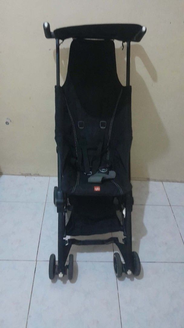GB Pockit Stroller - Black (Category: Strollers) located in Caloocan City. Submitted by Unicoijo02 (Listing ID 1430398283, Image 3). Description: Compact and lightweight GB Pockit stroller in black. Features a sun canopy and a secure harness system. The stroller folds up for easy storage and transport. It has four sets of wheels for stability and maneuverability..