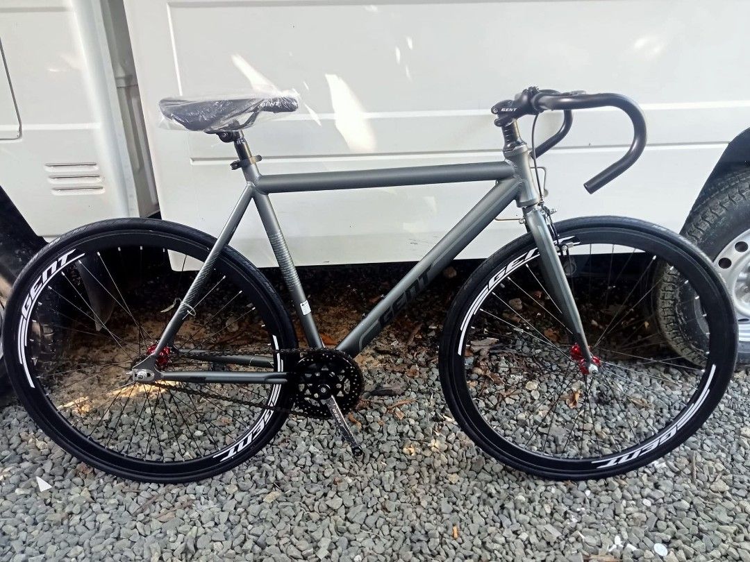 GENT Fixed Gear Bike (Category: Bicycles) located in Marikina City. Submitted by gemma_00 (Listing ID 1430349087, Image 2). Description: ONHAND‼️ GENT ALLOY 104 FIXIE 700C 💥 4,800▪️FREE ASSEMBLE ‼️ AVAILABLE COLOR; BLACK LIGHT GRAY DARK GRAY Spec: ✅Alloy Frame ✅Alloy stem ✅Steel Drop Bar ✅Steel Fork ✅Steel Seatpost ✅Gent Saddle ✅Steel Crank 44t ✅DUAL SPROCKET(16T)(Fixed Gear/Freewheel) ✅Alloy Hub(Sealed Bearing) ✅Sealed Bearing Bottom Bracket (S