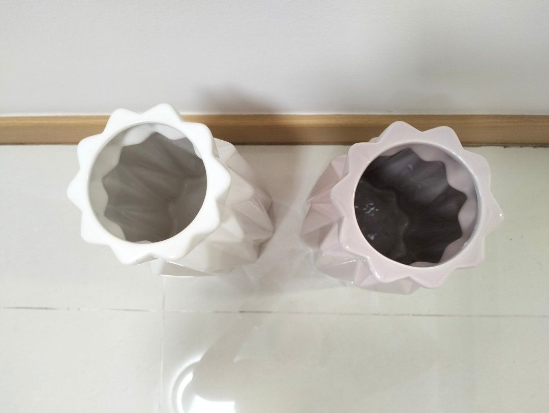 Geometric Ceramic Vases446611673244641281