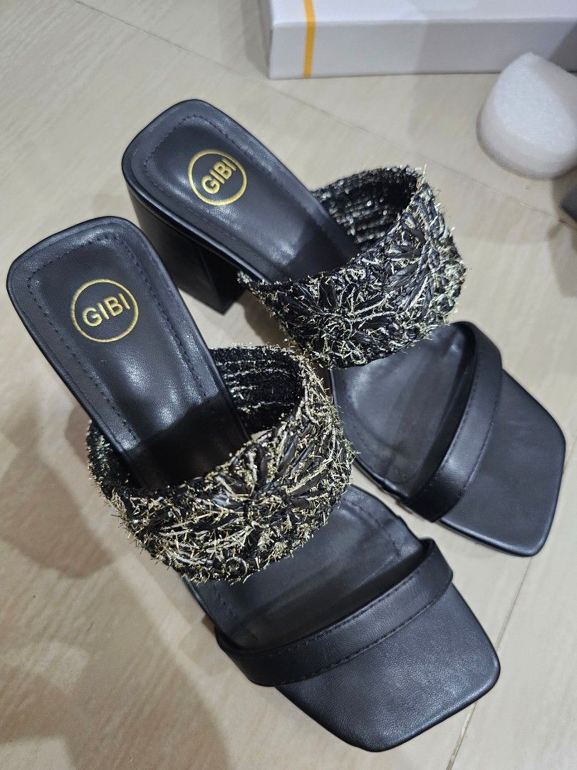 Gibi Adley Black Sandals - Size 37 (Category: Flats & Sandals) located in Cainta. Submitted by simply_sorted (Listing ID 1430281080, Image 2). Description: GIBI Adley Black Size 37 Orig price 1699 RFS : decluttering Only used once!.