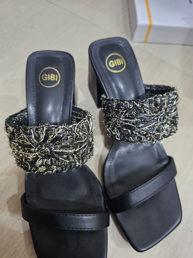 Gibi Adley Black Sandals - Size 37 (Category: Flats & Sandals) located in Cainta. Submitted by simply_sorted (Listing ID 1430281080, Image 3). Description: GIBI Adley Black Size 37 Orig price 1699 RFS : decluttering Only used once!.