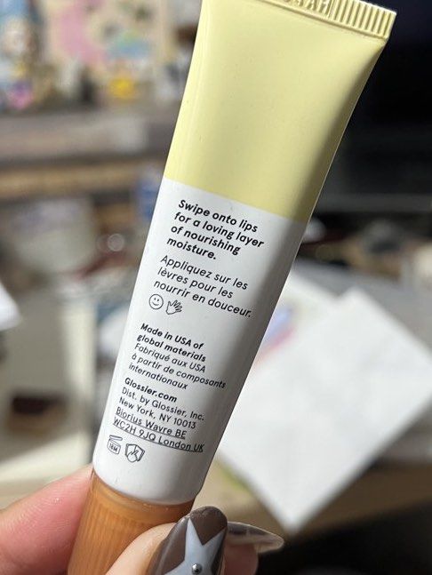 Glossier Biscotti Balm Dotcom (Category: Makeup) located in Imus. Submitted by labella.mnl (Listing ID 1428187634, Image 2). Description: Barely used Mabango Almost full.