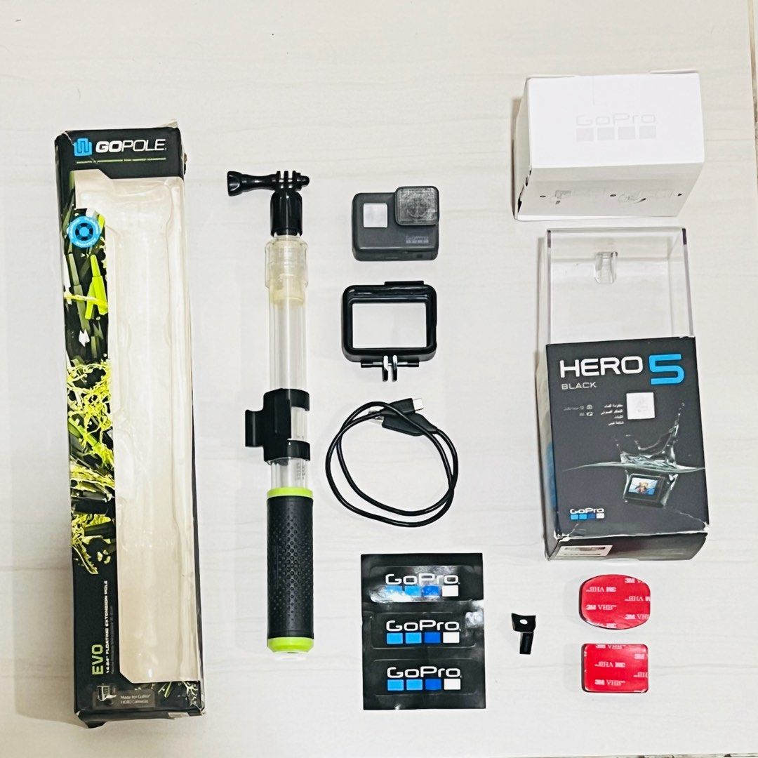 GoPro HERO5 Black action camera (Category: Video Cameras) located in Manila. Submitted by mylsph (Listing ID 1430337592, Image 1). Description: GoPro HERO5 Black action camera + Go Pole.