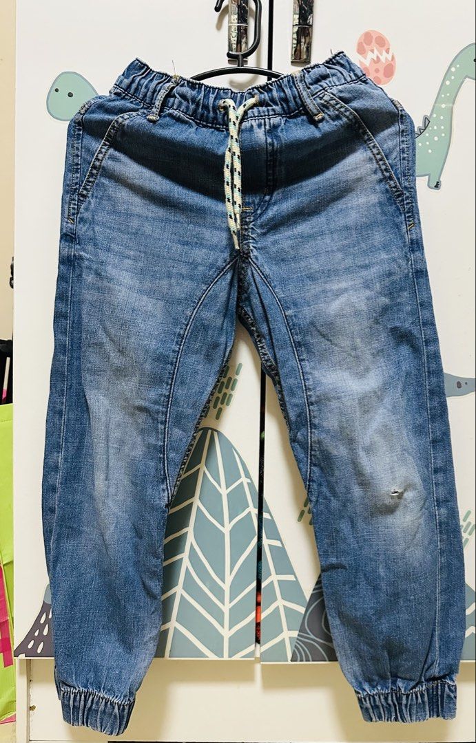 H&M Soft Denim Jogger Jeans 6Y (Category: Babies & Kids Fashion) located in General Trias. Submitted by Mikhails_Shop (Listing ID 1430361933, Image 1). Description: General Trias J&T Payment First.