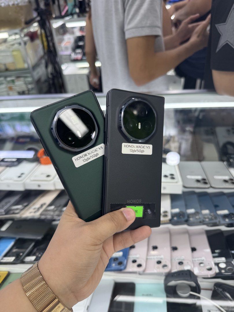 Honor Magic V3 512gb NTC No issue All working (Category: Android Others) located in San Juan City. Submitted by keannagadgetph (Listing ID 1430338535, Image 2). Description: Available Units for today's POST! Honor Magic V3 / 512gb / NTC Variant / FU - any colors available (price may vary) - good condition - 95% Makinis - Good battery - NTC Variant - No Repair ~ Accepting SWAP / TRADE IN / INSTALLMENT / BINTA UNIT ~ CASH ON DELIVERY METRO MANILA /