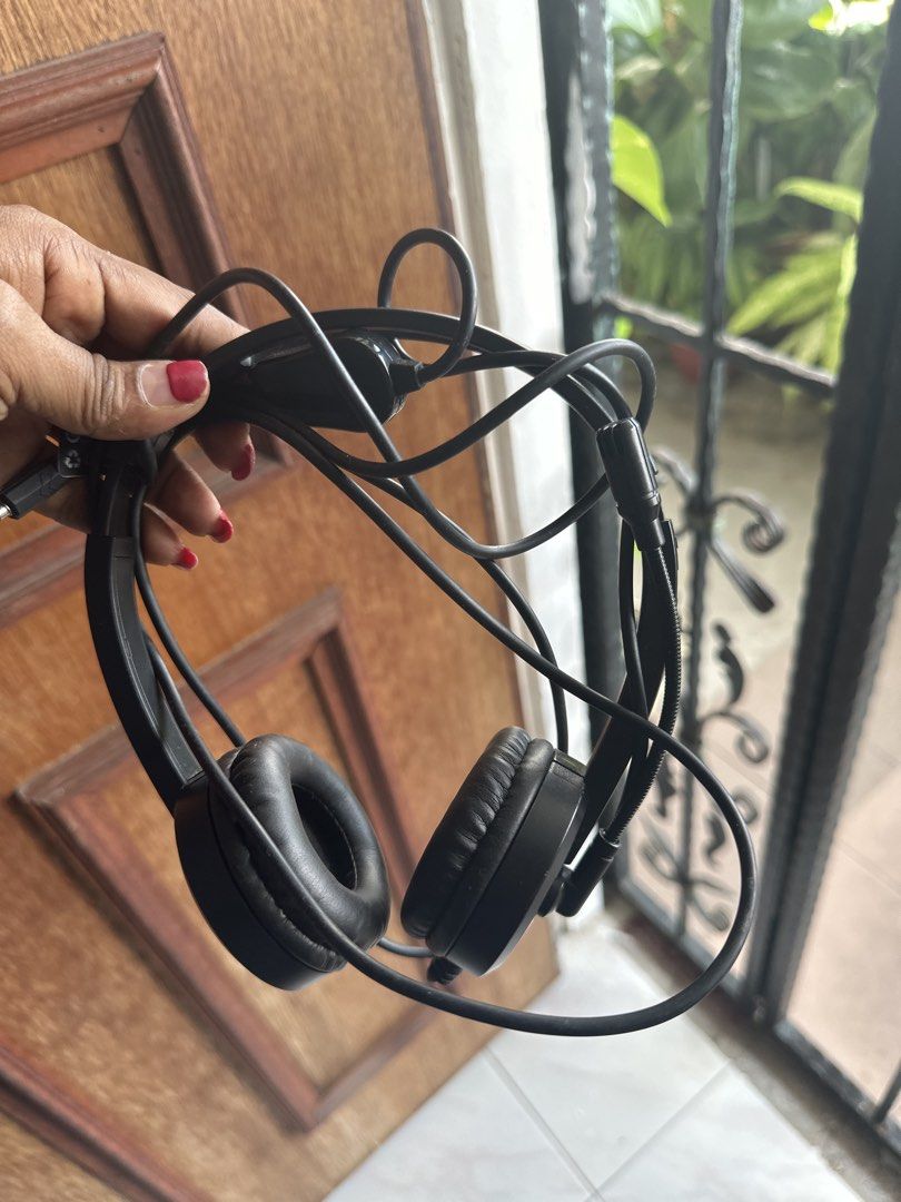 HP Headphones - Black423234769645086721