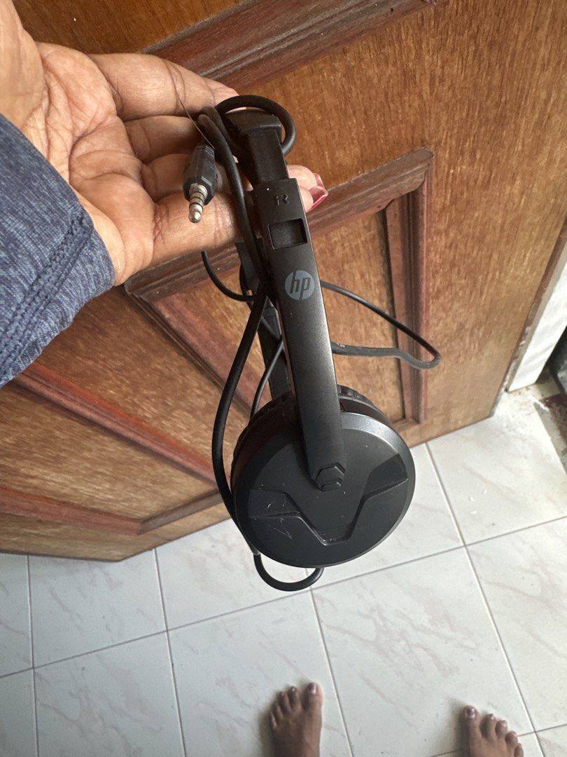 HP Headphones - Black