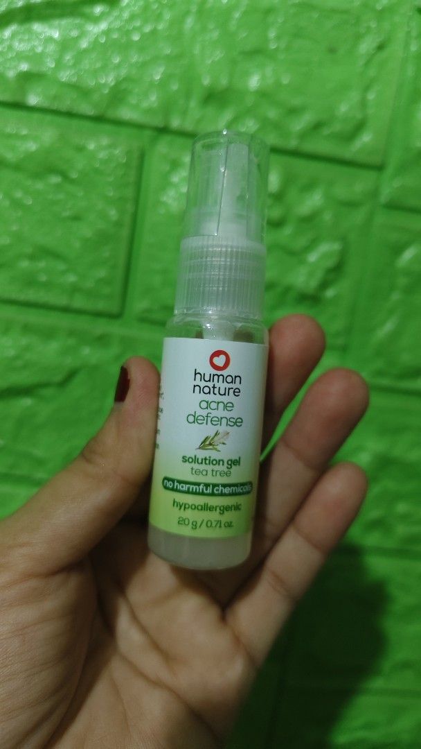 Human Nature Acne Defense Solution Gel (Category: Face Care) located in Pasay City. Submitted by taytayswifty (Listing ID 1430331848, Image 2). Description: Human Nature Acne Defense Solution Gel 20g New/Sealed woth box .