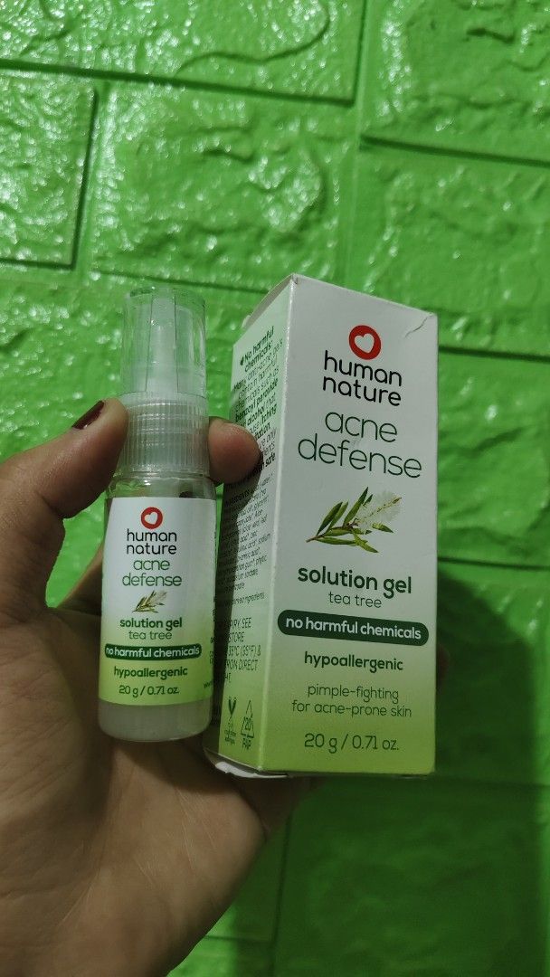 Human Nature Acne Defense Solution Gel (Category: Face Care) located in Pasay City. Submitted by taytayswifty (Listing ID 1430331848, Image 3). Description: Human Nature Acne Defense Solution Gel 20g New/Sealed woth box .