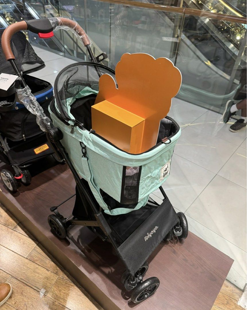 Ibiyaya Pet Stroller (Category: Strollers) located in Quezon City. Submitted by andrea11171999 (Listing ID 1430371219, Image 3). Description: .