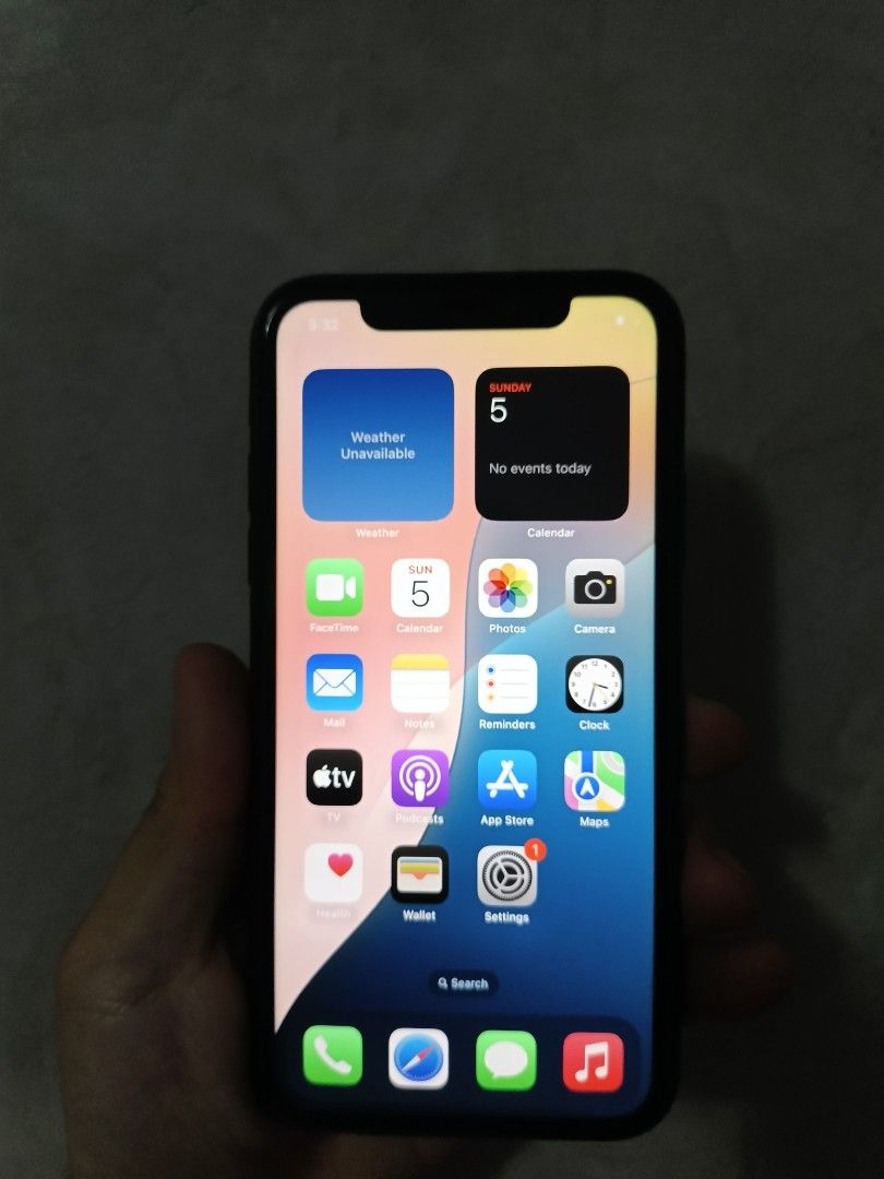 IPHONE XR 128GB BLACK SMOOTH (Category: iPhone X Series) located in Pasig City. Submitted by thimromero (Listing ID 1430319016, Image 2). Description: FOR SALE: IPHONE XR 128GB BLACK SOBRANG SMOOTH PA MAKINIS HANGGANG LIKOD.. TRUE TONE ✅ FACE ID ✅ ORIG BATT ✅ BATT HEALTH 73% CAMERA✅ WIFI✅ DATA✅ SMARTLOCK: PWEDE SMART, TNT, DITO SIM ALL FUNCTIONS NAGANA NO ISSUES AT ALL. PWEDE SA MAARTE. W/ REPLACEMENT CHORD KSAMA PM SA INTERESADO, CAN DO MEET UPS