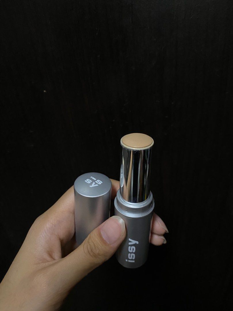 issy skinstick (beech) (Category: Makeup) located in Paranaque City. Submitted by d_clutterss (Listing ID 1430312906, Image 3). Description: - decluttering.