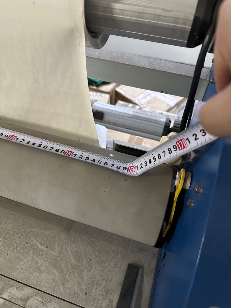 Lamination machine (Category: Everything Else) located in Singapore. Submitted by noblecat.51bbca (Listing ID 1430237998, Image 2). Description: Self collect at my factory.