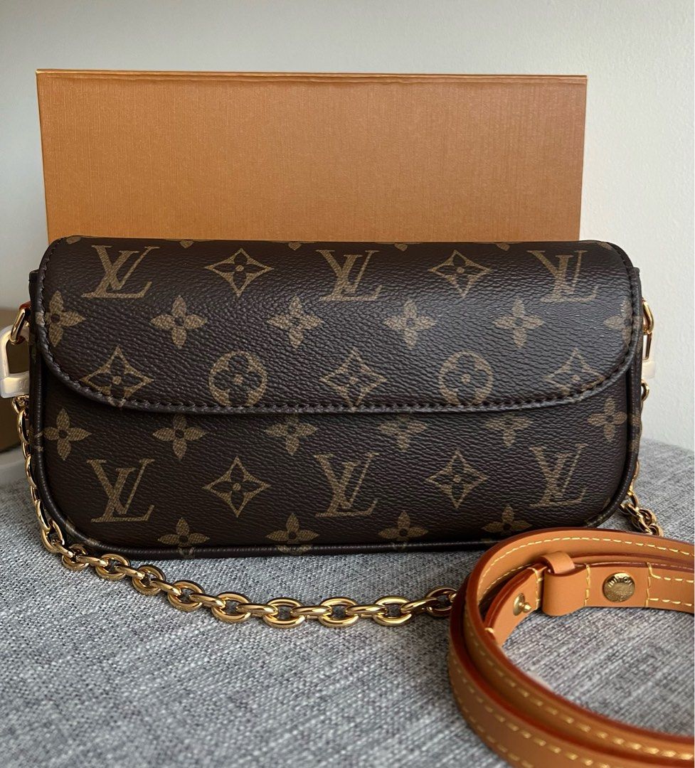 Louis Vuitton Ivy in Monogram (Category: Luxury Bags & Wallets) located in Pasig City. Submitted by declutterwithme11 (Listing ID 1430296797, Image 1). Description: - Super HQ. Still brand new - Microchipped - Condition: 10/10 - 2-way: 1 gold chain and 1 adjustable strap - Complete inclusions: With dust bag and booklet I won’t accept returns and refunds, so please triple check the item before buying. DM me for more detailed photos..