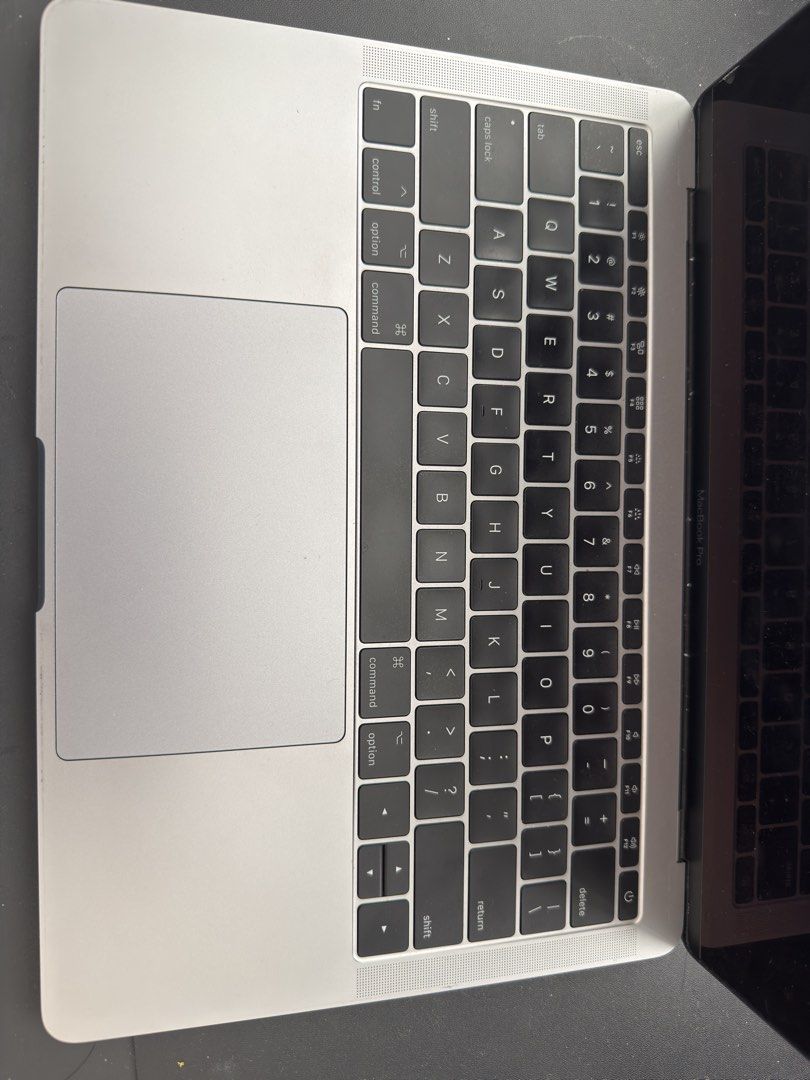 Macbook Pro 13” 2017420604946542110722